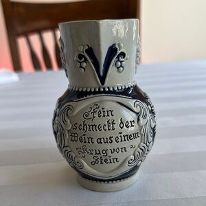 ✨ W. GERMAN "FEIN SCHMECKT DER WEIN AUS EINEM KRUG VON STEIN" Salt Glaze Pitcher